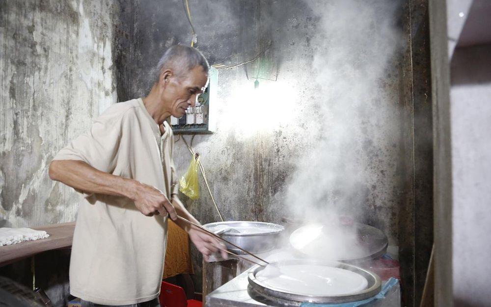 Bánh gật gù là một món ngon và là món ăn đặc sản Hạ Long