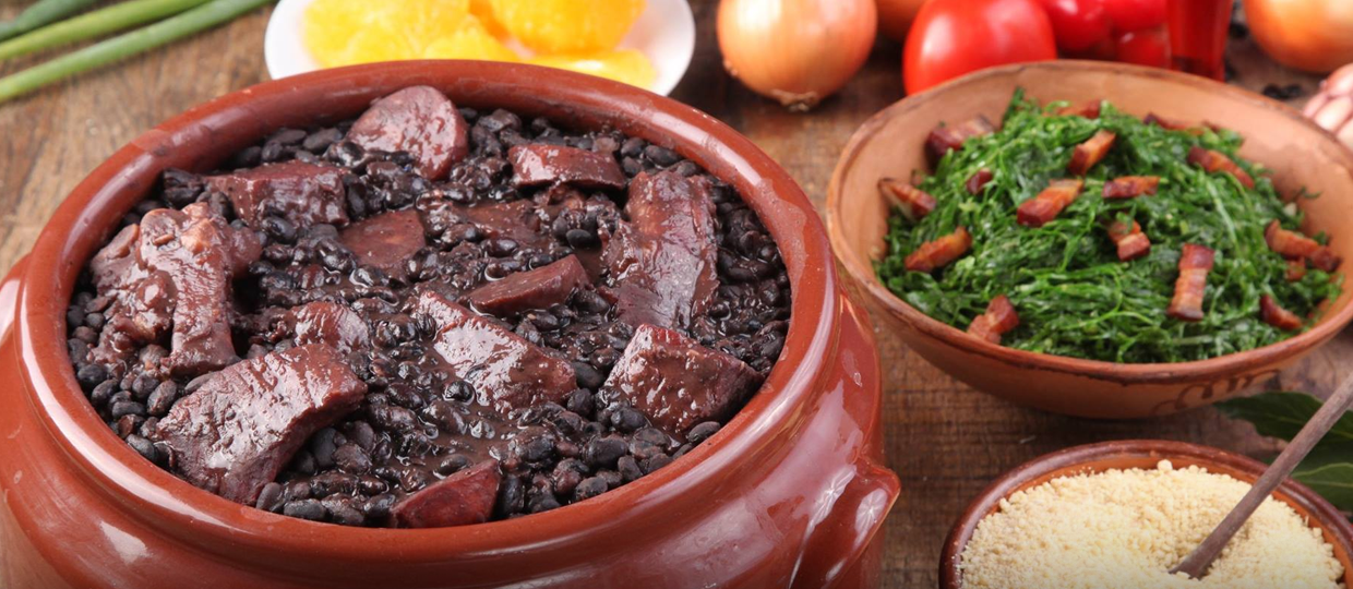 Lương thực chính trong bữa ăn của người Brazil là bột sắn và các loại đậu